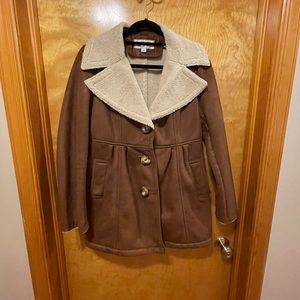 Brown winter / fall coat with Sherpa-like lining